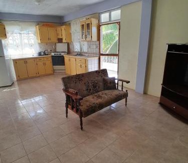 Barroui Apartment | John's Residence
