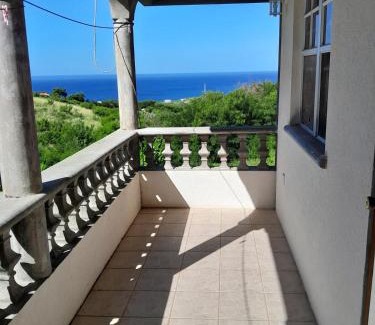 Barroui Apartment | John's Residence