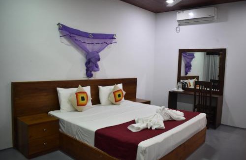 Sevanagala Bed & Breakfast | John's safari villa