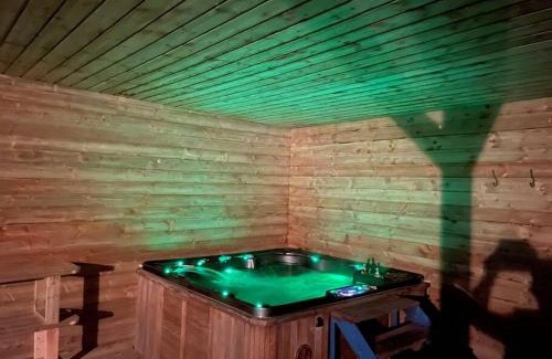 Lettermacaward House | John the mills cottage spaHot tub private beach