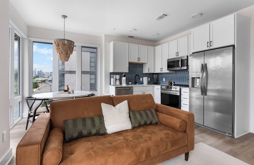 East Nashville Condo | Johnny & June at the Jolene