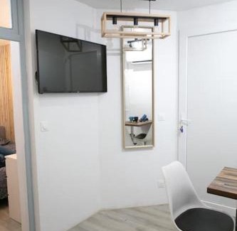 Pithiviers Apartment | Joli studio Clim & Wifi