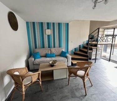 Soleymieux House | Jolie maison de campagne, Compostelle