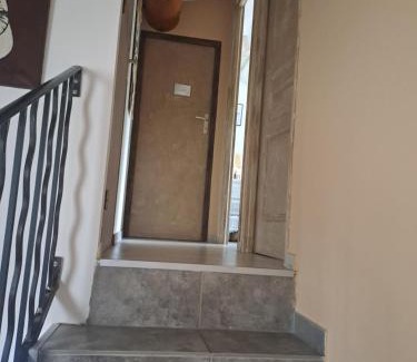 Vedene Apartment | Jolie petite maison tout proche d avignon