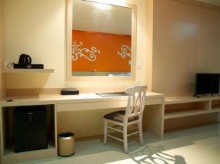 Nong Khang Phlu Hotel | Jolly Suites&Spa Petkasem