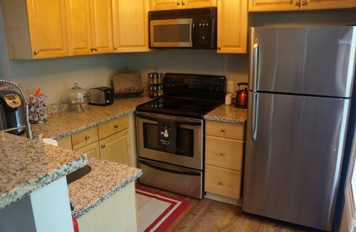 Beach Institute House | Jones Street 5 Star HGTV inspired Carriage House Historic Savannah! Dogs Ok