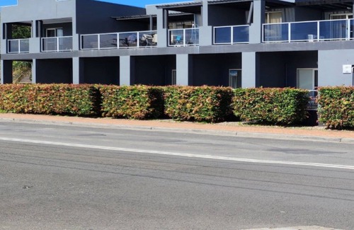Sussex Inlet Apartment | JOPEN MOTEL UNIT 6, TOP NOTCH