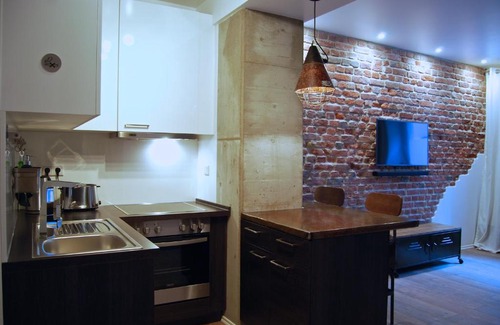 Pempelfort Apartment | Jordan Suite Executive Furnished Apartment
