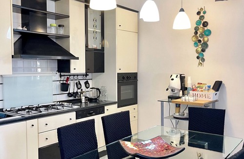 Capodrise Apartment | Josephine House, a few miles from the Royal Palace of Caserta and Naples