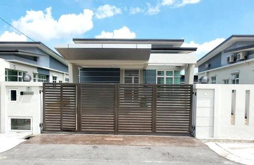 Central Seberang Perai House | JOVIAL SingleStorey Bungalow 4Room10Pax `Alma