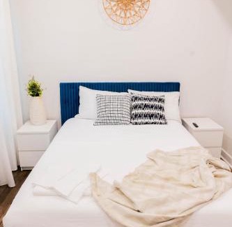 Weequahic House | Joynest Place