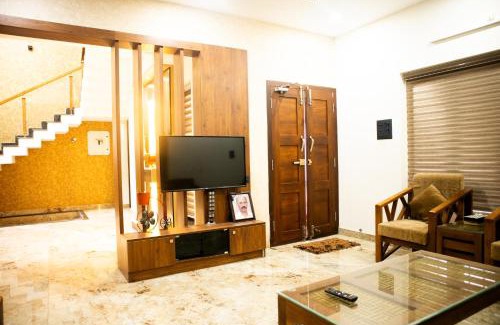 North Paravur Villa | JP Haven - Luxurious 4 AC Bedroom Villa, Ernakulam
