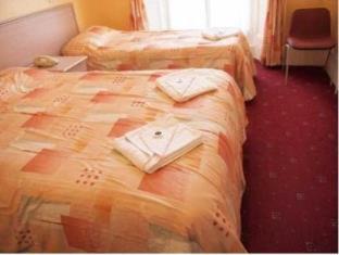 Warwick Hotel | Jubilee Hotel Victoria