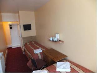 Warwick Hotel | Jubilee Hotel Victoria
