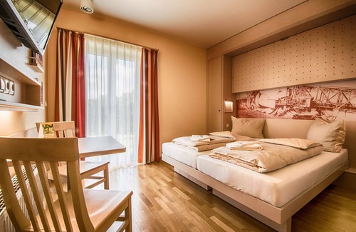 Juelich Hotel | JUFA Hotel Jülich im Brückenkopf-Park