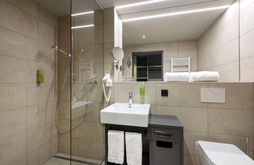 Laterns Hotel | JUFA Hotel Laterns - Klangholzhus