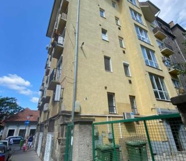 Ujlak Apartment | Julia Apartman