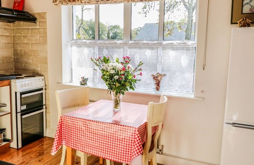 Castleisland Cottage | JULIE'S COTTAGE, pet friendly in Castleisland, County Kerry