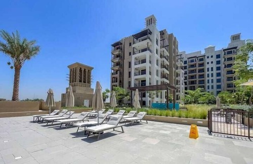 Umm Suqeim 3 Apartment | Jumeirah Living Near Burj Al Arab Beach