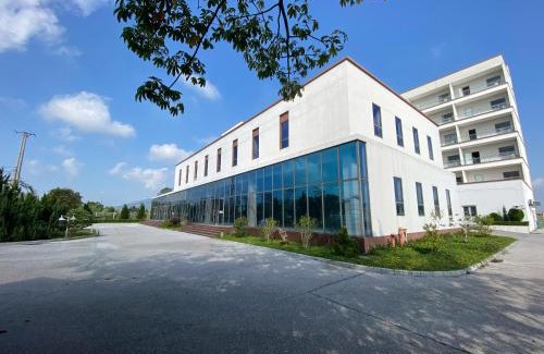 Tinh Gia Hotel | Juna hotel