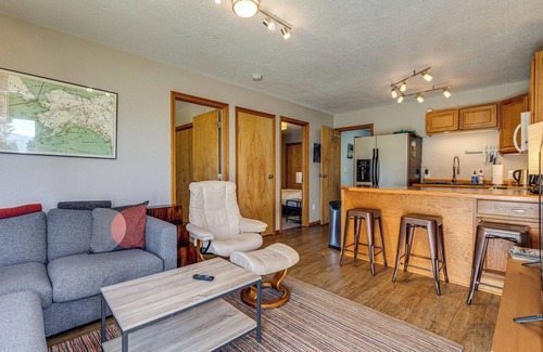 Mendenhall Valley Apartment | Juneau Apartment - Minutes to Mendenhall Glacier