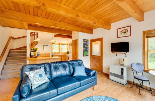 Juneau Cottage | Juneau Vacation Home: Stunning View + Beach Access