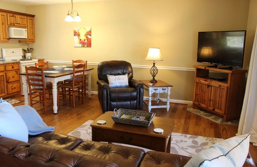 Piper Gap House | June’s Place In The Country