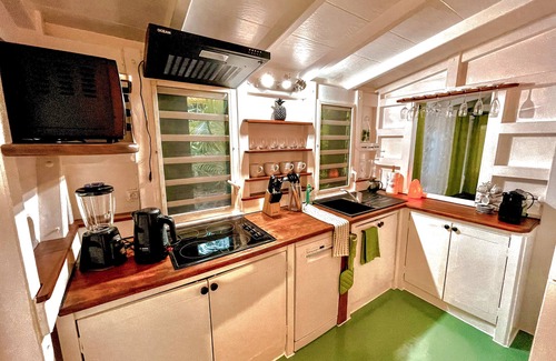 Orient Bay Cottage | Jungle Cottage Orient Bay: Charming and authentic