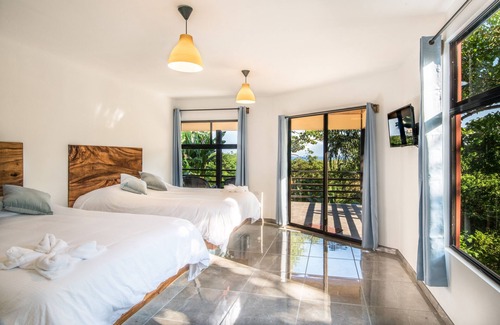 Cabuya Cabin | Jungle Lodge at Wild Sun Rescue