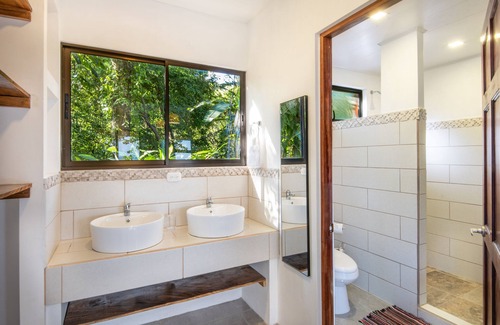 Cabuya Cabin | Jungle Lodge at Wild Sun Rescue
