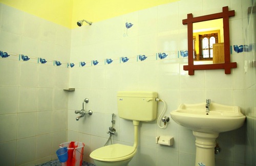 Kumily House | Jungle Palace Homestay