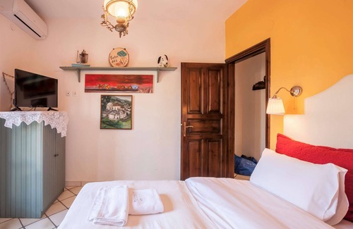 Paradhisos Hotel | Junior Suite with balcony