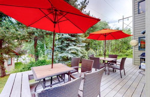 Twin Creeks House | Juniper Haven Retreat