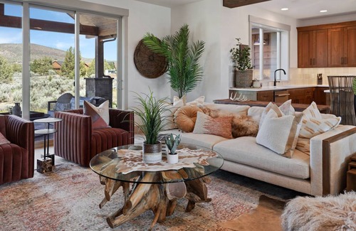 Alfalfa House | Juniper Mesa at Brasada - Brand new, Gorgeous Decor, Resort Pool and Private Hot Tub