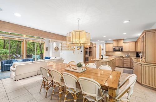 Michiana House | Juniper Presents: It's My Best Life- Pool, Hot Tub, Fire Pit + Walk to Beach