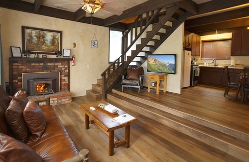 Big Bear House | Juniper's Cottage - Hot Tub, Fireplace, Fenced Yard, Pet Friendly