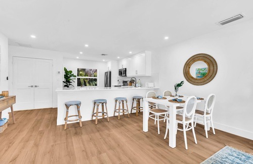 Juno Beach Condo | Juno Beach Landings Condo 4 | Steps to the Beach!