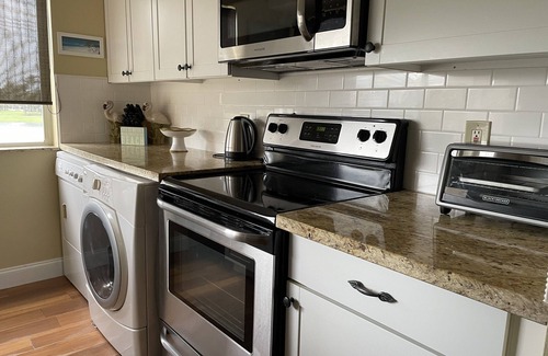Jupiter Condo | Jupiter Bay Condo - Walk to Beach