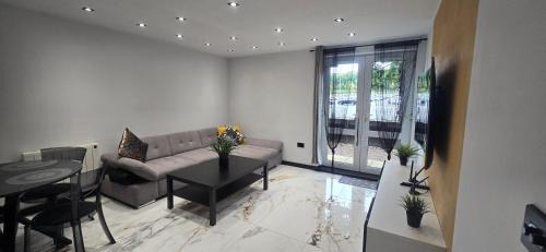 Forest Fields Apartment | Jupiter Lux Spacious Terrace & Free Parking