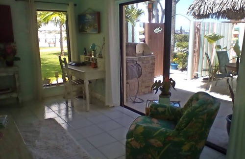 Jupiter Plantation House | JUPITER WATERFRONT GEM! On the historic Loxahatchee River.
