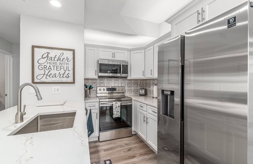Bella Vista Condo | JupRent's - Coastal Paradise - 2Bed/2Bath - Close to All - Beach, Golf, Fishing