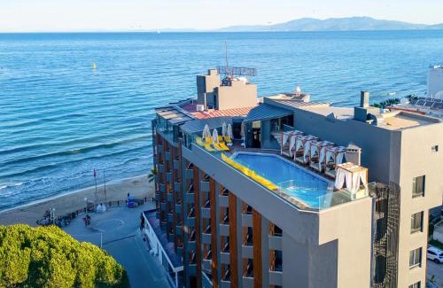 Kadnlar Denizi Mahallesi Hotel | Jura Hotels Ada Beach Kuşadası