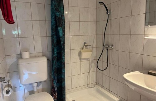 Balatongyorok Hotel | Jurta Hotel Balatongyörök
