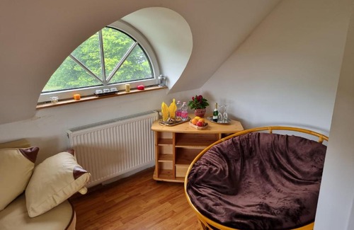 Balatongyorok Hotel | Jurta Hotel Balatongyörök