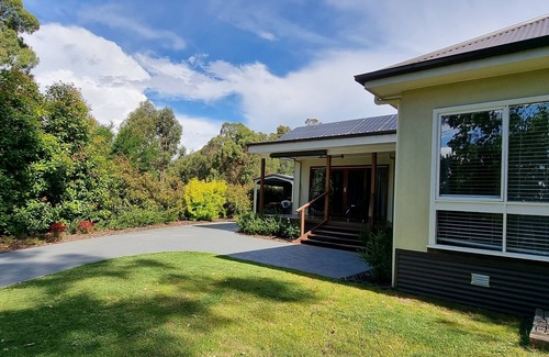 Marysville House | Just a short stroll to Marysville Township.