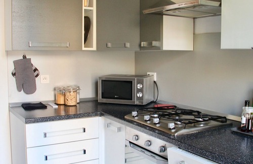 Les Baumettes Apartment | Just a stone's throw from the beach, a charming family apartment.
