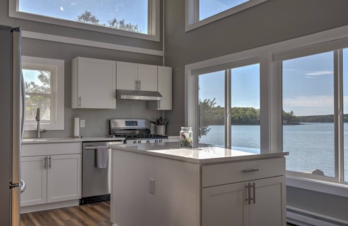 Waldoboro Cabin | Just steps to the water with beautiful sunsets!