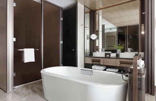 Lujiazui Hotel | JW Marriott Marquis Hotel Shanghai Pudong