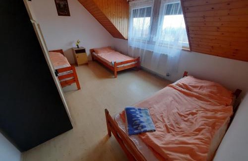Badacsonyors House | Kéktúrás-Tóra Nyíló Badacsonyi privát bérlemény