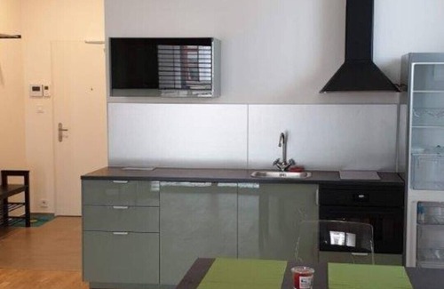Kosire Apartment | Kвартирa от хозяйки! Cozy apartment in the nice neighborhood of Prague